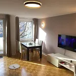 Schoene 2 In List-vahrenwald Balkon *