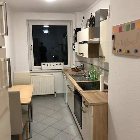 Schoene 2 In List-vahrenwald Balkon Appartamento *