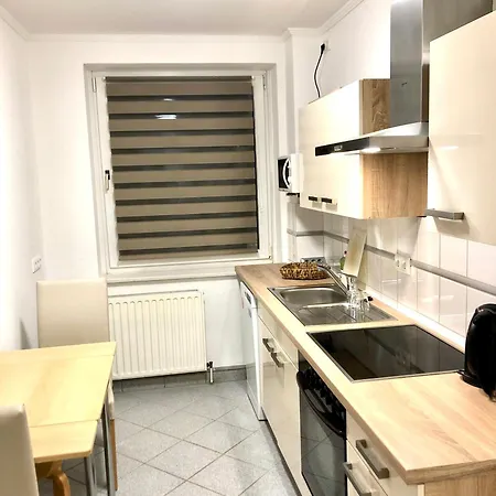 Schoene 2 In List-vahrenwald Balkon *