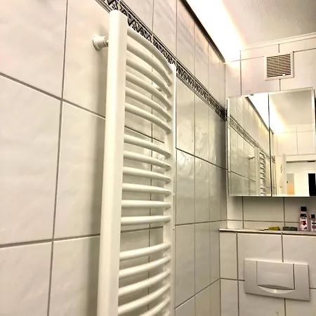 Schoene 2 In List-vahrenwald Balkon Appartamento *