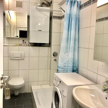 Schoene 2 In List-vahrenwald Balkon *