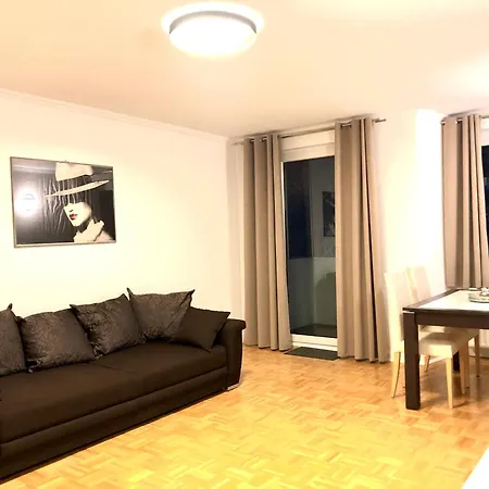Schoene 2 In List-vahrenwald Balkon Hannover