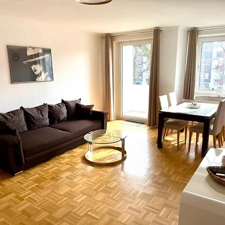 Schoene 2 In List-vahrenwald Balkon